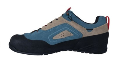 Кроссовки треккинговые Butora Wing